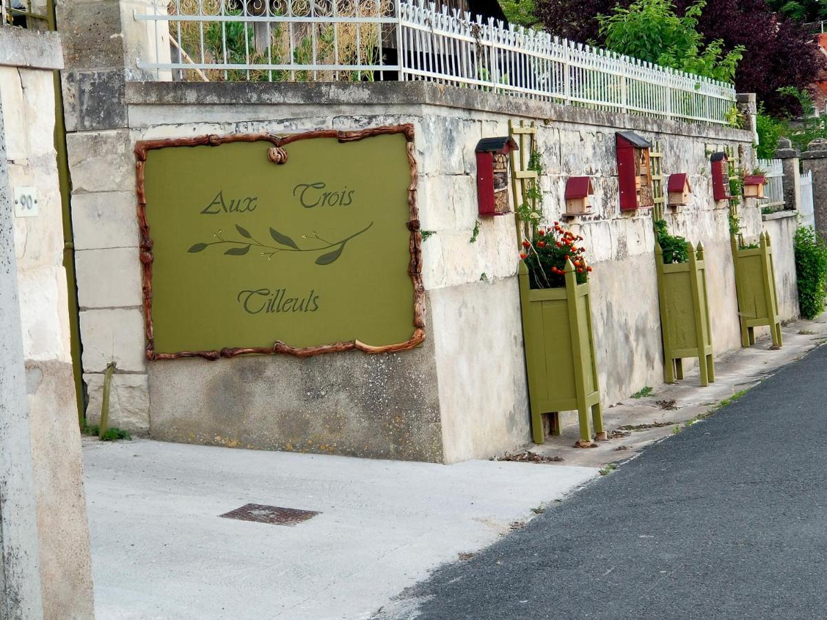 Aux Trois Tilleuls Bed & Breakfast Лош Екстериор снимка